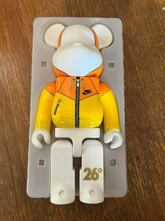 Bearbrick NIKE Wind runner 2007 Limited Rare 400% Be@rbrick Bearbrick NIKE Wind runner 2007 Limited Rare 400% Be@rbrick
