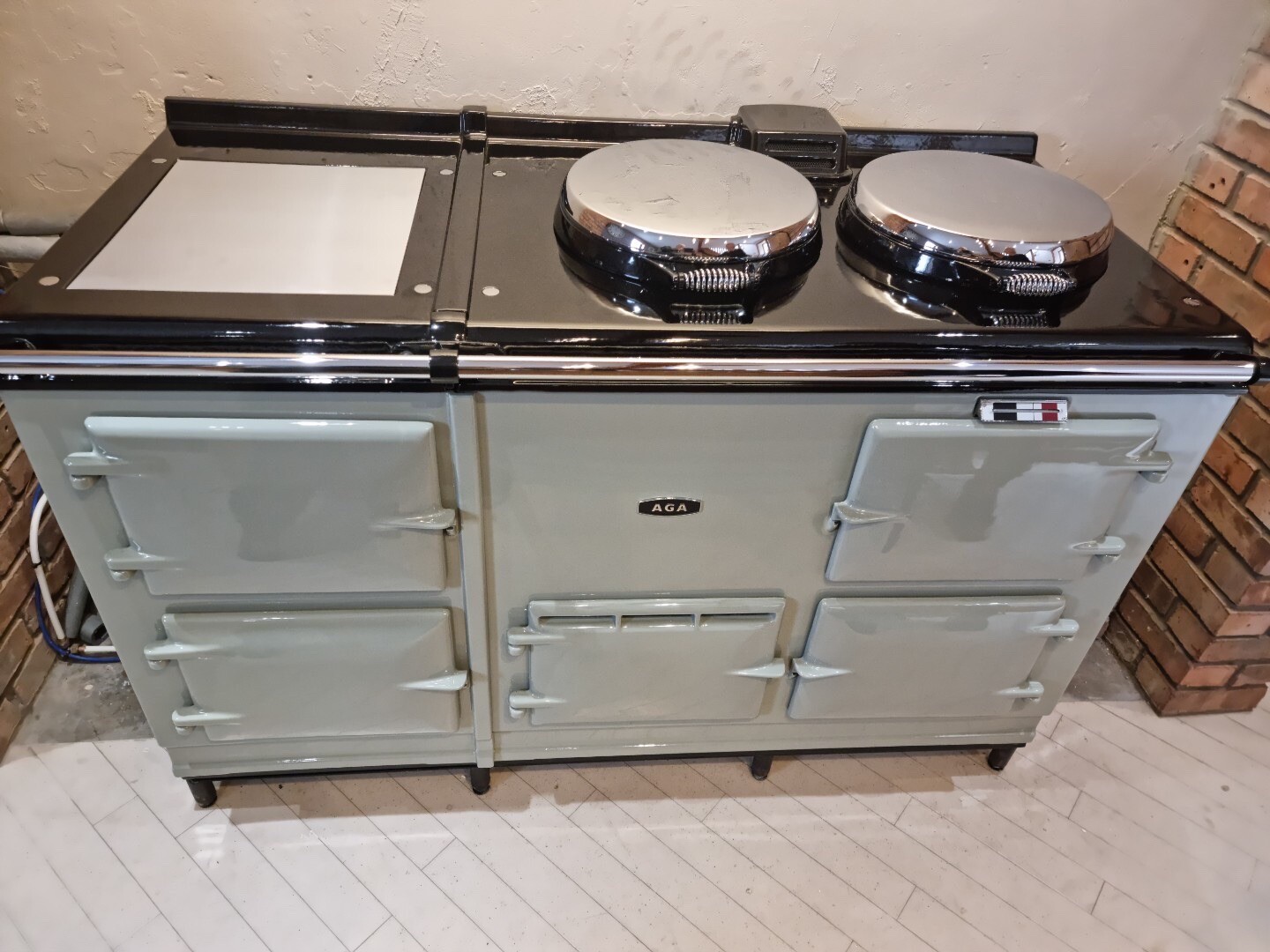 AGA COOKER 4 OVEN DELUXE ELECTRIKIT MODEL IN FRENCH GREY WITH LOW