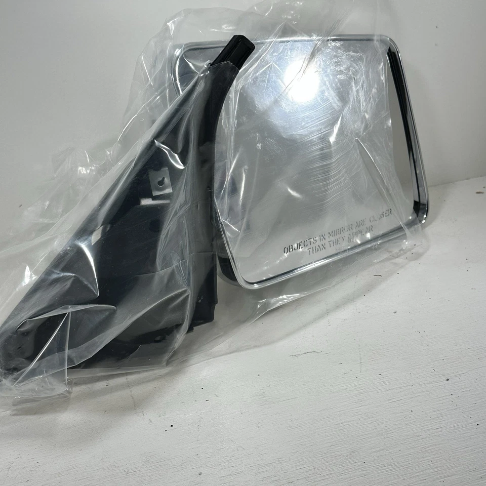 New OEM 15642574 GM Chrome RH Door Mirror Fits Many 82-94 Chevy GMC Olds S-10 - Image 4 of 4