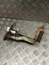 Pompe à essence Mazda 121