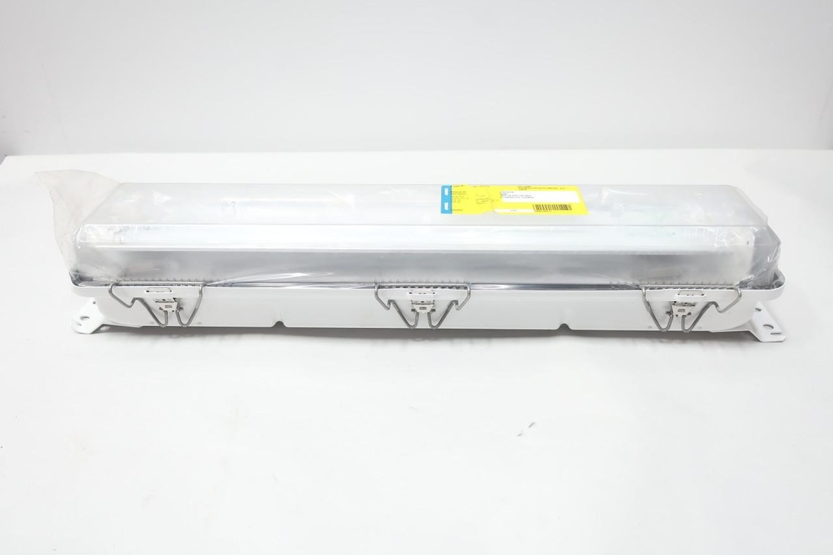 Glamox MIR029571 MIR 218 Illuminator Light Fixture 18w 230v