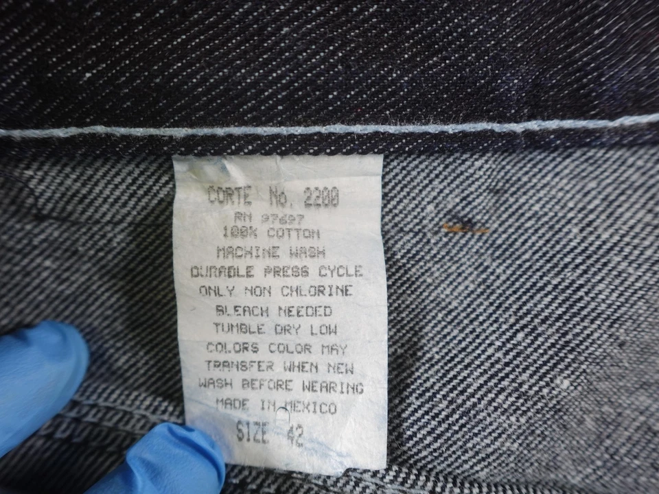 Vintage Iceberg Jeans Mens 42x28 Blue Baggy Skater Italy Streetwear Rap Hip Hop - Image 3 of 4