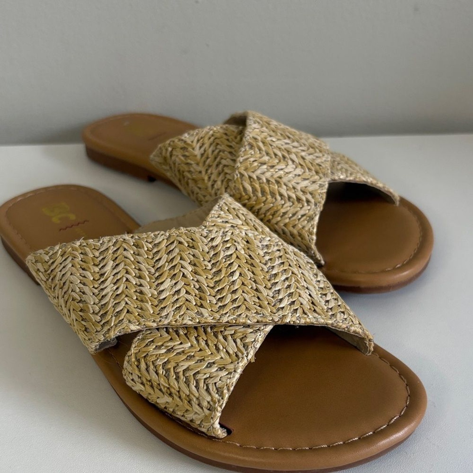 Born Woven Raffia Slide Sandals Women Tan Criss Cross Flat Summer Beach Boho