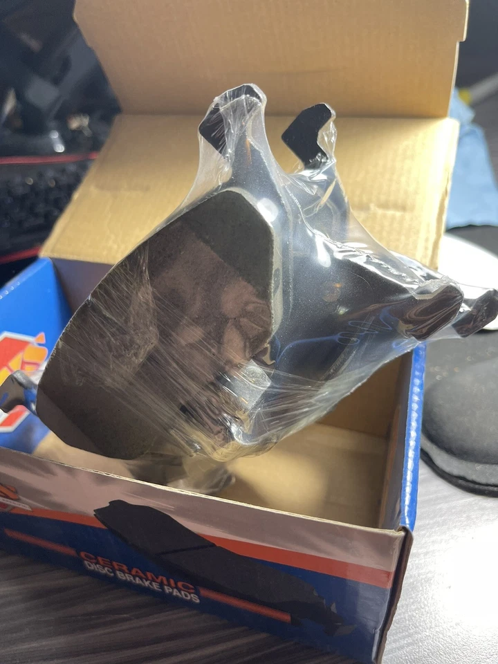 Juego de pastillas de freno de disco - Pastillas de freno de disco traseras EVS fricción CD1055 Foto 3 de 3