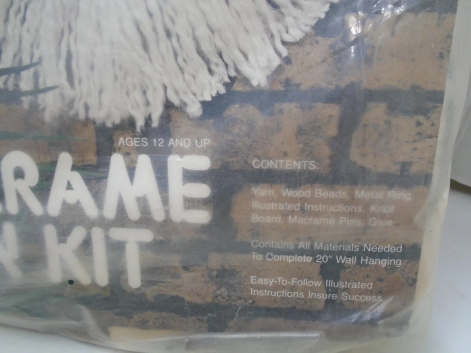 Kit macramè LEONE 1978 vintage di tempo libero casa feste mai aperto NOS decorazione parete - Immagine 2 di 4