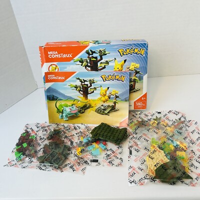Mega Construx Pokemon Pikachu vs Bulbasaur 140 Piece Building Set