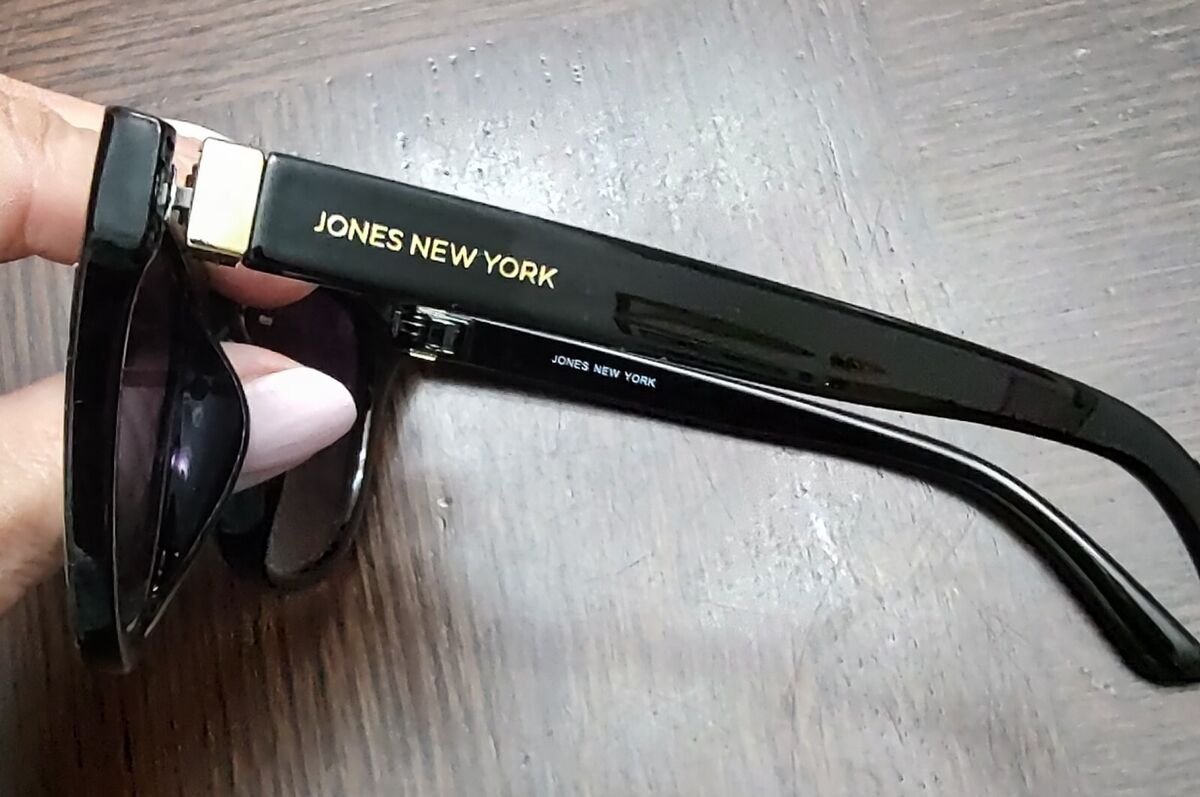 Jones New York Women's Black Cats Eye Sunglass JN55954-1B Jones New York Women's Black Cats Eye Sunglass JN55954-1B