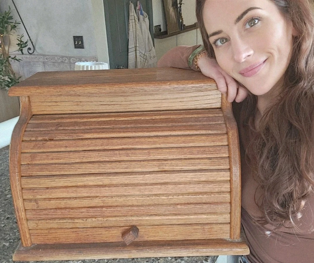 Vintage Farmhouse Roll Top Wood Bread Box Oak Amish Artisan Food Storage
Opens in a new window or ta