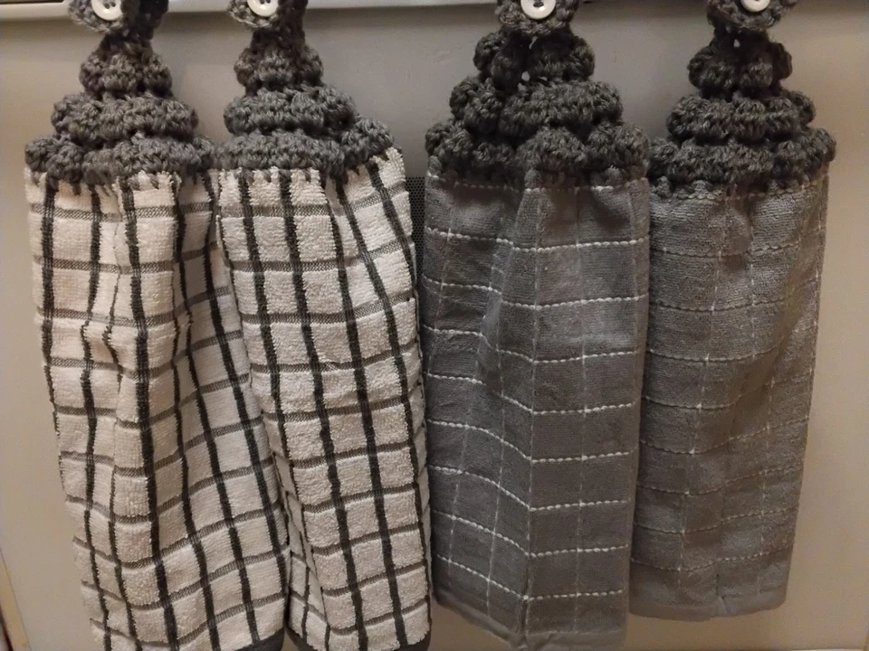 Juego de 2 toallas colgantes para platos de cocina con tapas toalla gris, blanco ganchillo hecho a mano Foto 4 de 4