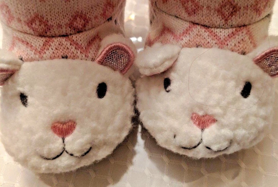 Nuevas Botas Koala Bebé Cálidas Cordero Peludo Rosa y Blanco Talla 6-12 Meses Foto 2 de 4