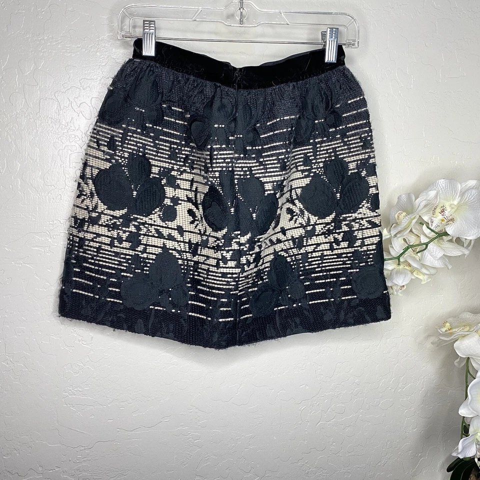 Minifalda Anna Sui para mujer blanca y negra bordada y tweed talla 0 "usada" Foto 2 de 4