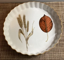 Royal Worcester Wild Harvest 9" Baker Dish oven to tableware fluted serving dish