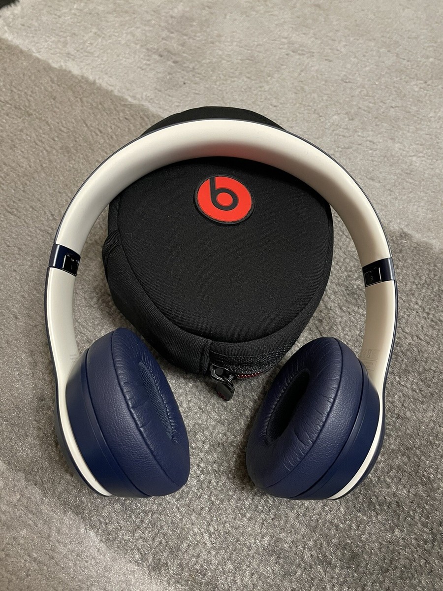 Beats by Dre Solo Navy Blue Wireless on-ear Headphones