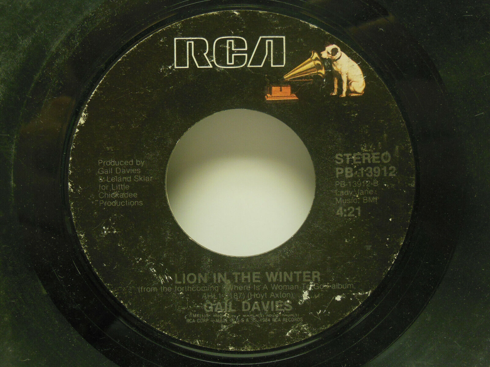 GAIL DAVIES: LION IN THE WINTER / JAGGED EDGE OF A BROKEN HEART, 45 RPM. VG