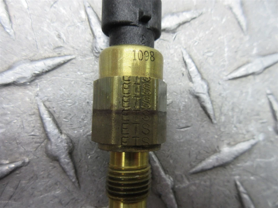 Harley Davidson Road King Classic 2008 FLHRC lote de sensores OEM temperatura del aceite probado Foto 2 de 4