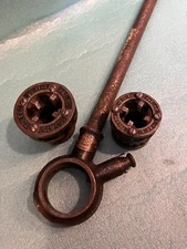 Vintage TOLEDO No.11 Pipe Threader Ratchet Head With two Dies 1” and 3/4"