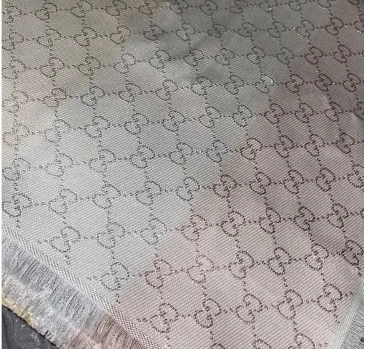 Foulard Gucci soie mélangée laine