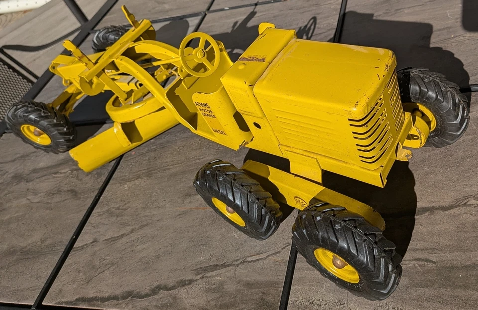 Doepke Model Toys Adams Motor Grader Diesel 1950's Pressed Steel 26" LONG - Image 2 of 4