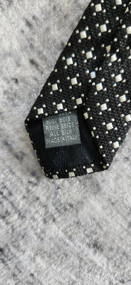 Corbata Bally $200 100% Seda Hecha en Italia Negro Blanco Patrón Nueva Con Etiquetas Foto 2 de 4