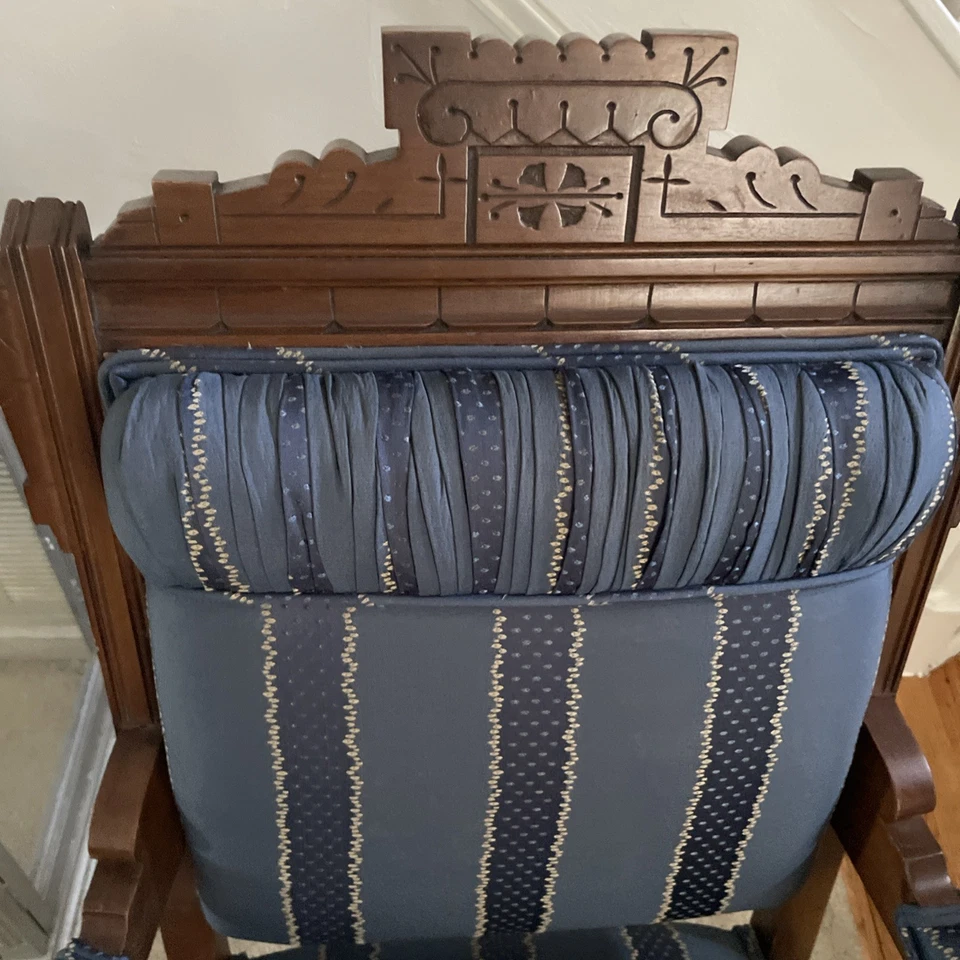 Poltrona estilo Eastlake e eduardiano antiga final de 1800 -Nogueira -Azul real - Imagem 3 de 4