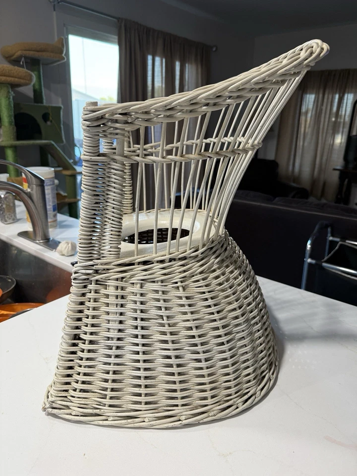 Antigua silla victoriana de mimbre para ir al baño niños niños antigua vintage de ratán 15" H. Foto 3 de 4