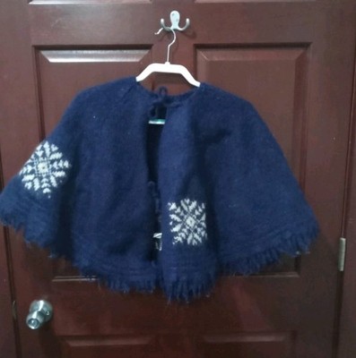 Santa's Best 100% wool blue white snowflake Shawl