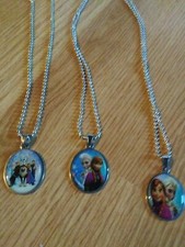 Girls Frozen Elsa Anna Necklaces lot of 3 b4