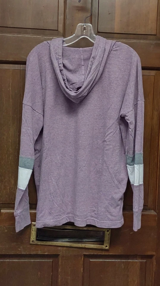 Sudadera con capucha ligera en bloques de colores púrpura claro SO para mujer talla L Foto 2 de 3