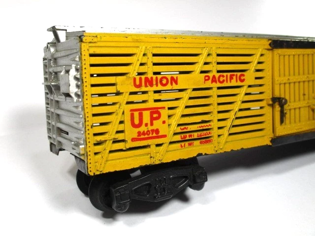Vtg AC Gilbert 20476 American Flyer Yellow Union Pacific Stock Car Junk Train - Image 2 of 4