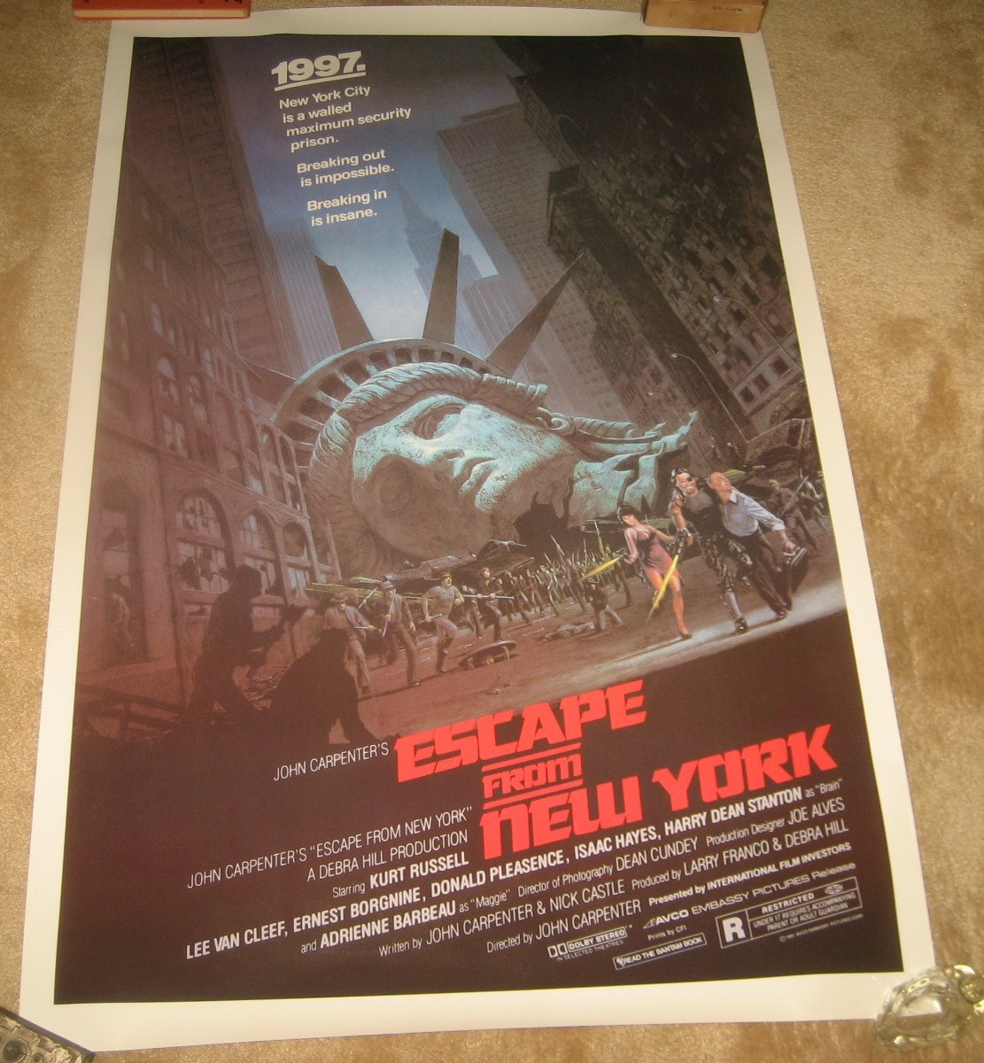 ESCAPE FROM NEW YORK  '81  John Carpenter /  Kurt Russell.  ROLLED / UNUSED !