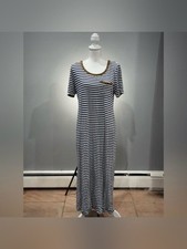 CLEARANCE! Chico’s Striped Maxi Dress Size 1 (8) EUC