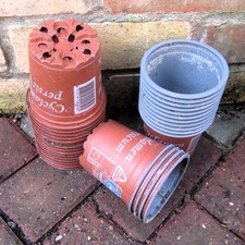 650 used, 10 cm, 9.5 cm deep, terracotta Round Plastic Plant Flower Nursery Pots