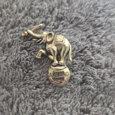 Oakland A s Athletics Gold Plated 3D Elephant Logo Pin 