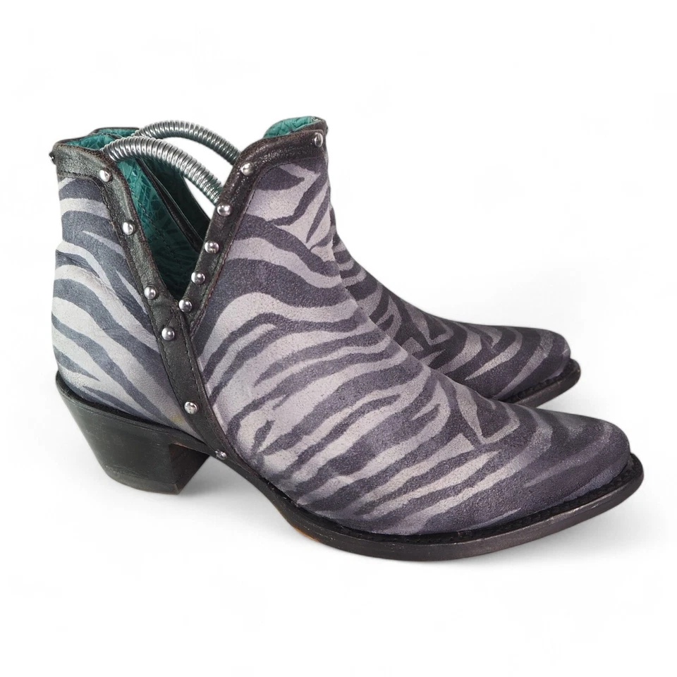 Botines Corral con estampado de cebra tachonados punta gris/negro para mujer 7,5 M Foto 4 de 4