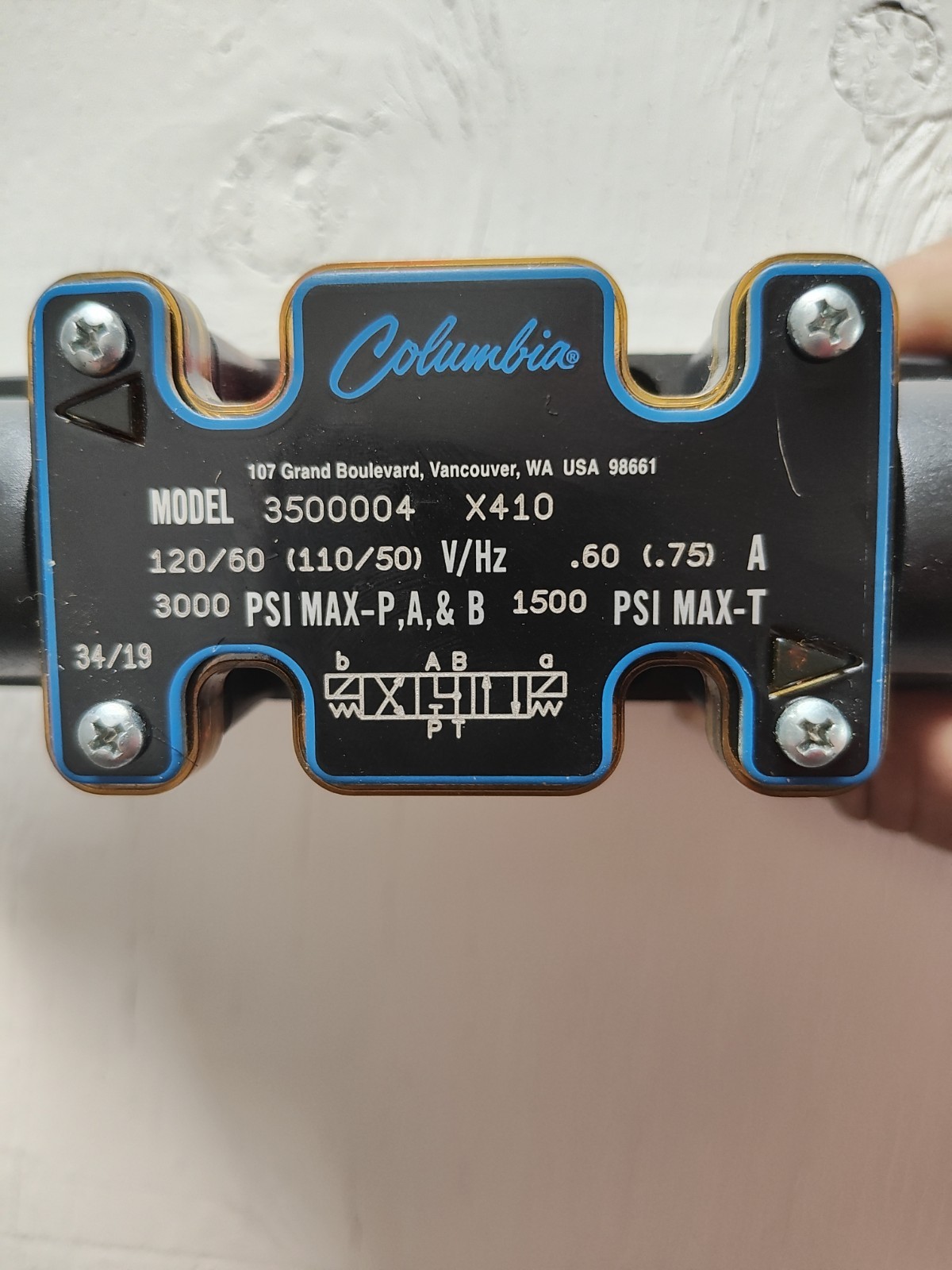 Columbia Solenoid Stack Valve 3500004 X410 Air Hydraulic 120/60 V 0.75A 3000 PSI