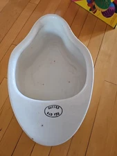 Antique White  Eureka Bed Pan