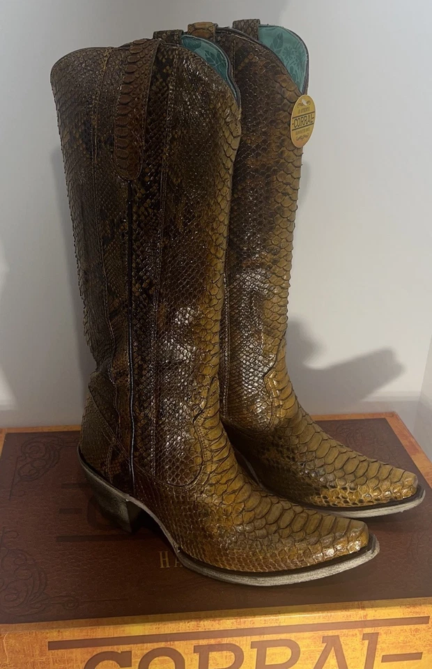 Bota occidental Corral para mujer exótica piel de pitón punta corta marrón talla 11M A3667 Foto 4 de 4