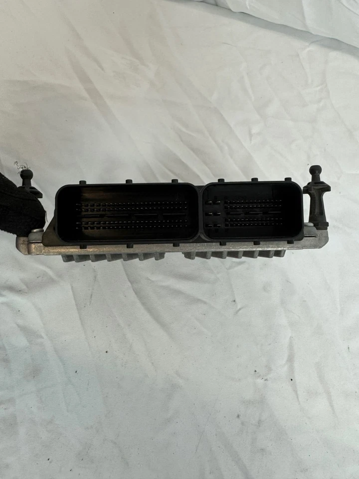 Mercedes Benz CLK350 SLK350 E350 ECM 2006-2009 A-272-153-37-79 OEM Foto 3 de 3