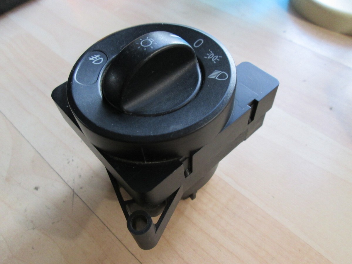 Switch2台 FREIGHTLINER CTH/8956K956 TOGGLE SWITCH OEM, 4 TERMINALS, 2