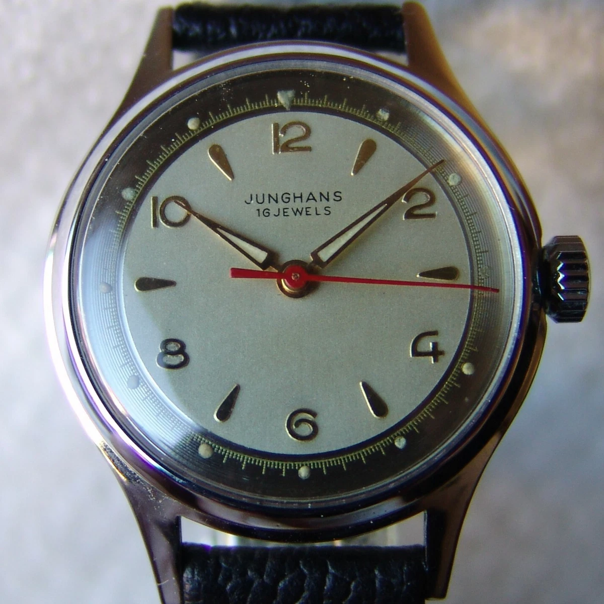 VINTAGE MEN'S JUNGHANS MILITARY STYLE GERMAN WATCH GOOD CONDITION 1950's