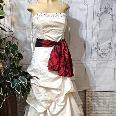 Expressions/Forever Yours International Ivory and Red Strapless/Straps Gown