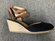soda closed toe espadrilles