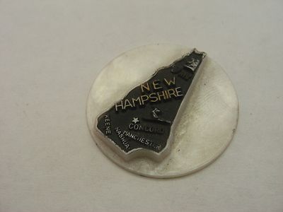 Vintage New Hampshire State Map Souvenir Plaque Metal Relief Faux Mother of