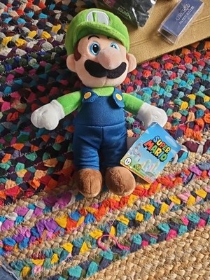 Offiziell lizenziertes Nintendo Super Mario Bros Luigi Plüschtier 9,5 Zoll Stofftier Neu