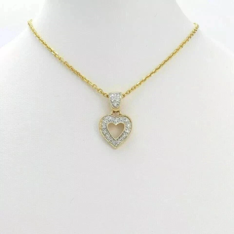 Elegante colgante de corazón de diamantes de corte redondo de 2 quilates enchapado en oro amarillo de 14 quilates creado en laboratorio Foto 4 de 4