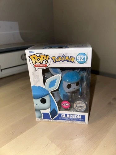 Funko Pop! Vinyl: Pokémon: Glaceon Flocked #921