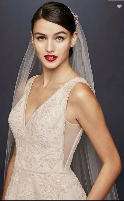 Oleg Cassini Appliqued Tulle Over Lace Wedding Dress Petite Size 0