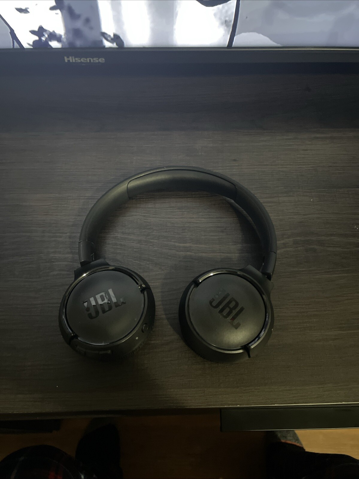JBL T510BT Wireless Over-Ear Headphones in Black with 30H Battery-image