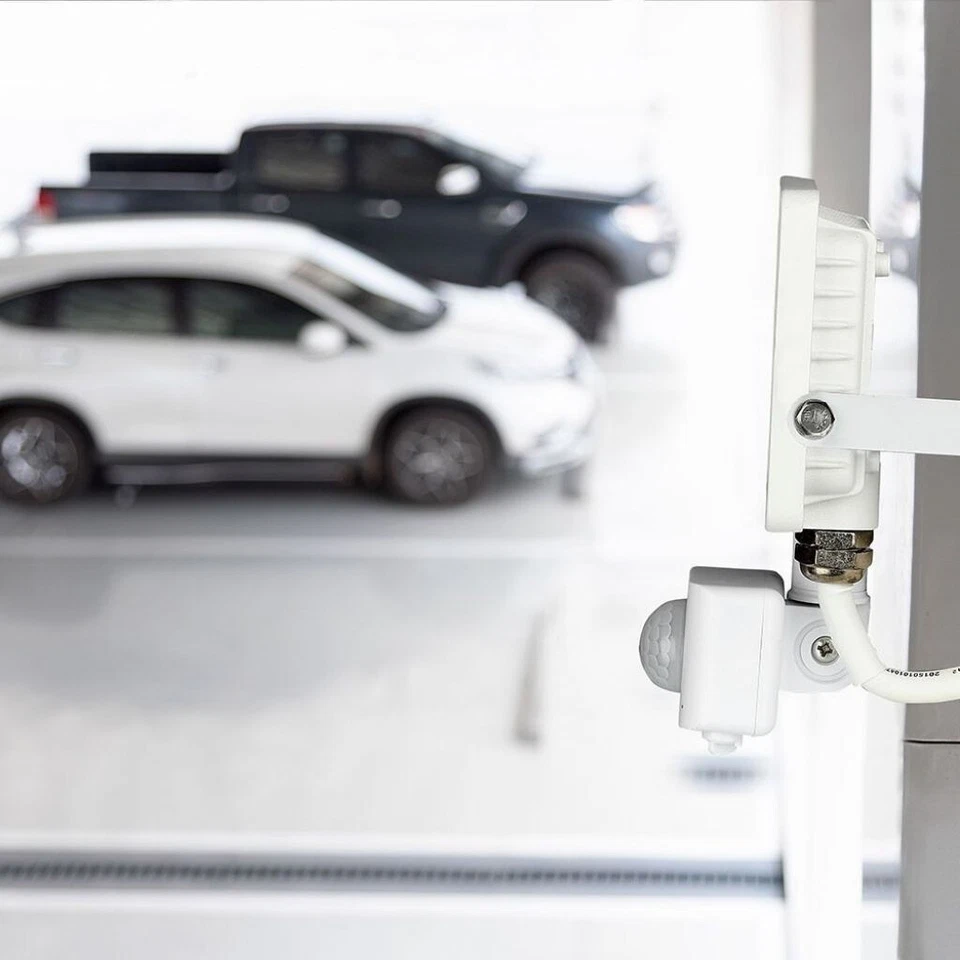 FARO LED da ESTERNO IMPERMEABILE 10W A 100W CON  SENSORE MOVIMENTO LUCE NUOVO - Immagine 2 di 4