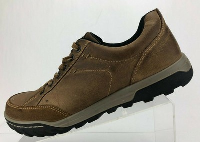ecco trekking shoes